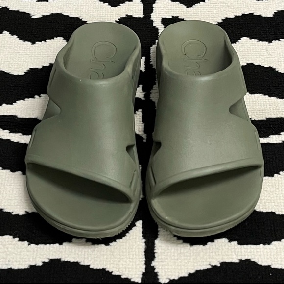Chaco Rubber Slide Sandals Size 9 - Picture 2 of 6